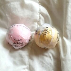 Aromatherapy Bath Bombs Set Relaxing Spa Self Care Gift Pack of 2 New Gift Idea